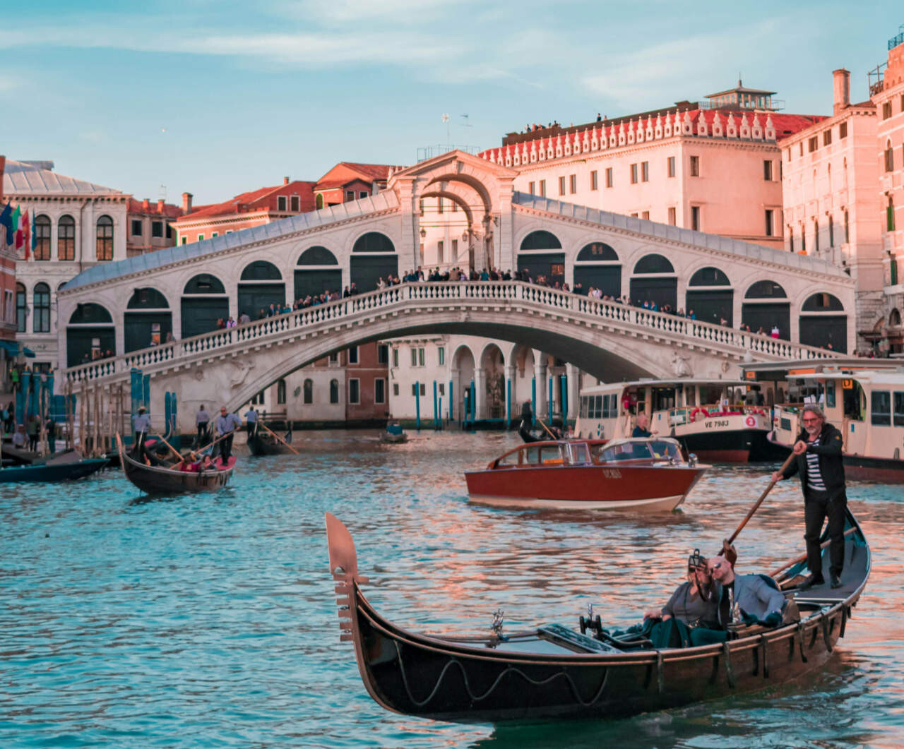 Rialto Bridge in Venezia, Italy