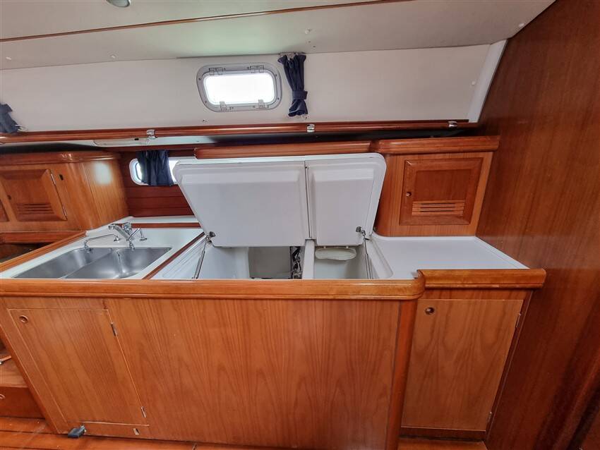 Beneteau 50 White Lady